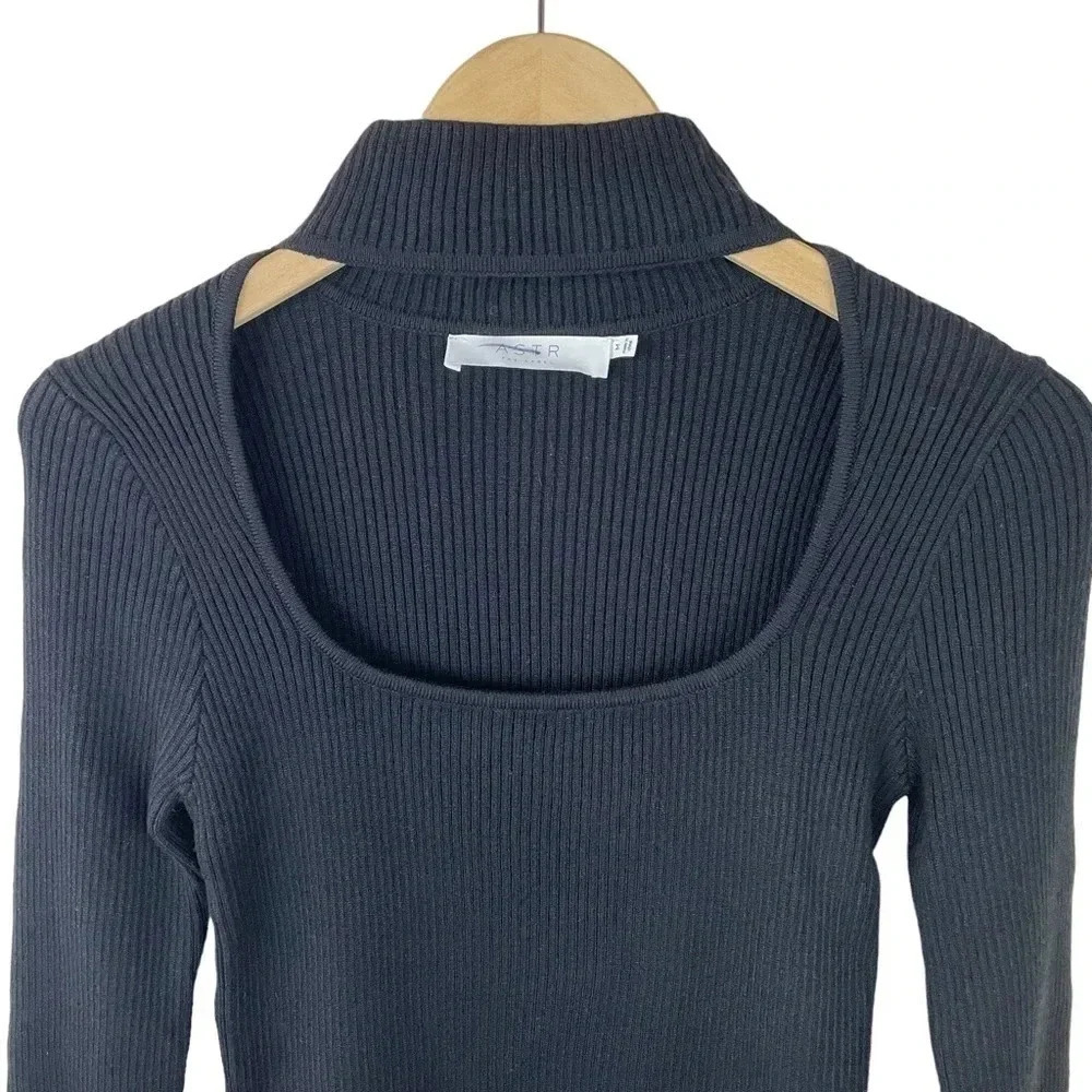 Astr  the Label Cut Out Mock Neck Top